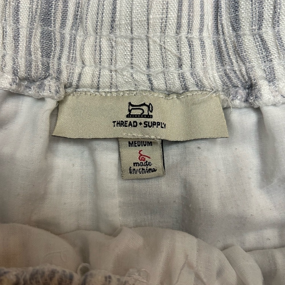 Thread & Supply Set - Picture 4 of 14